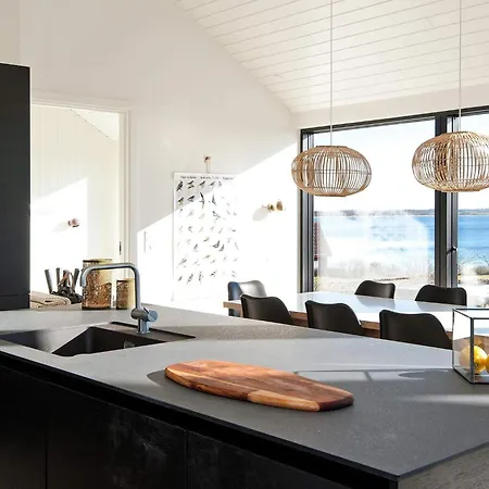 בית נופש Seaside Luxury Retreat - By Traum הדרסלב