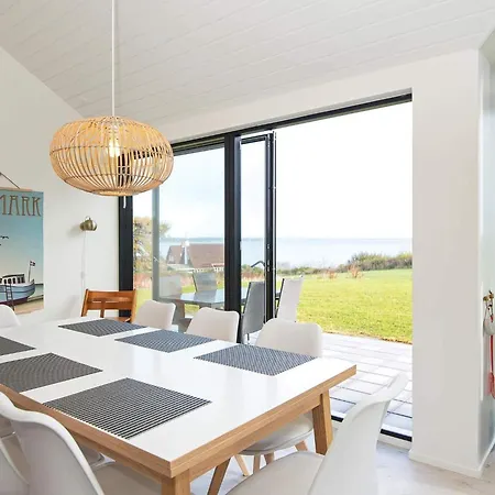 Seaside Luxury Retreat - By Traum * הדרסלב