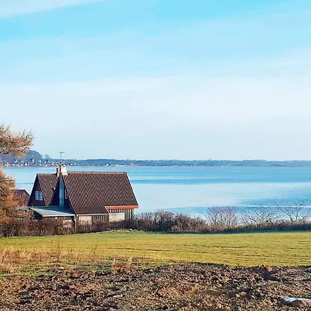 Seaside Luxury Retreat - By Traum בית נופש